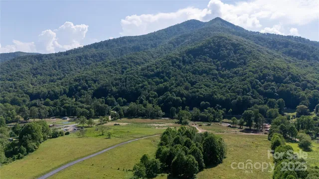 $169,900 | 2 Highland River Parkway, Unit 2, Newland, NC 28657