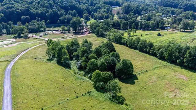 $169,900 | 2 Highland River Parkway, Unit 2, Newland, NC 28657