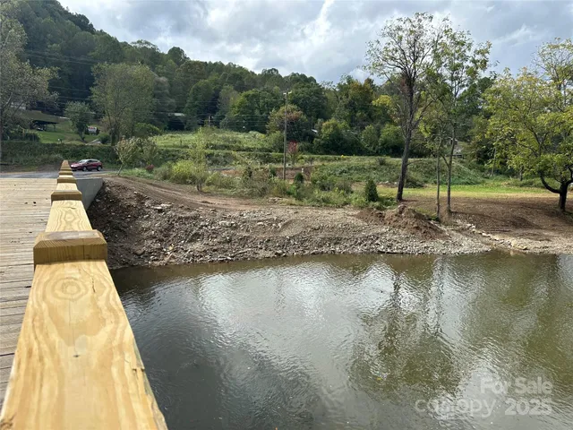 $169,900 | 2 Highland River Parkway, Unit 2, Newland, NC 28657