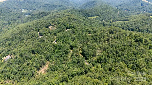 $169,900 | 2 Highland River Parkway, Unit 2, Newland, NC 28657