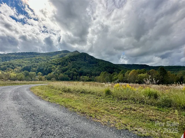 $169,900 | 2 Highland River Parkway, Unit 2, Newland, NC 28657