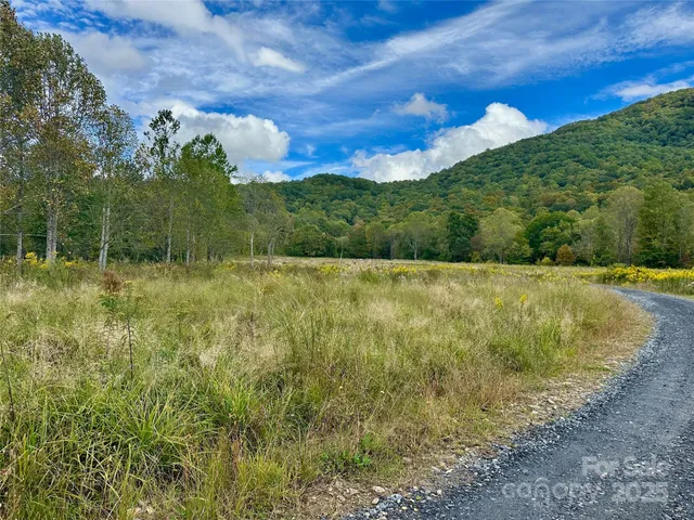 $169,900 | 2 Highland River Parkway, Unit 2, Newland, NC 28657