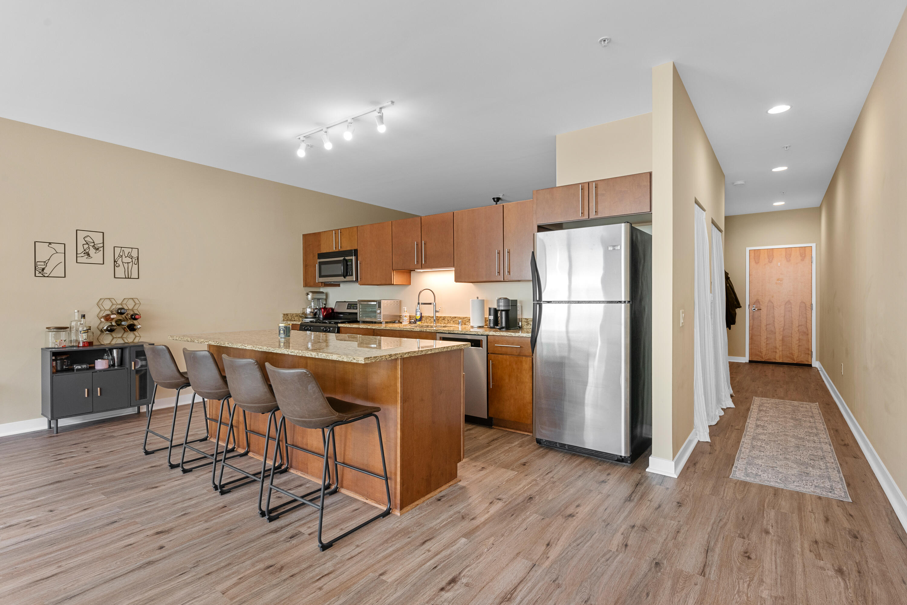 1902 North Commerce Street, Unit 102 Milwaukee, WI 53212 - Photo 8 of 28 Kitchen