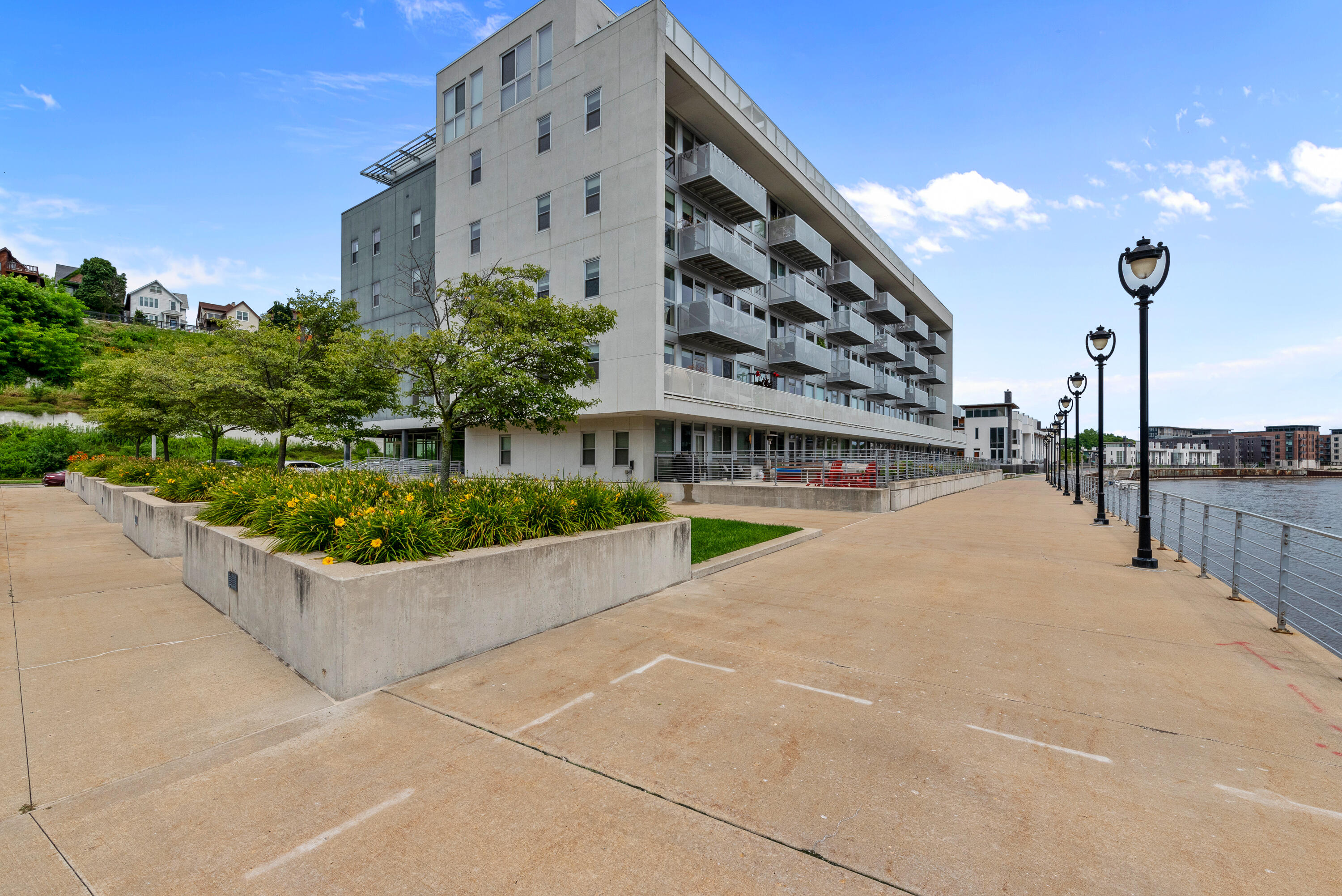 1902 North Commerce Street, Unit 102 Milwaukee, WI 53212 - Photo 25 of 28 1902 N Commerce St Unit 102-23