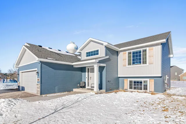$399,900 | 2501 Pioneer Trail, Buffalo, MN 55313