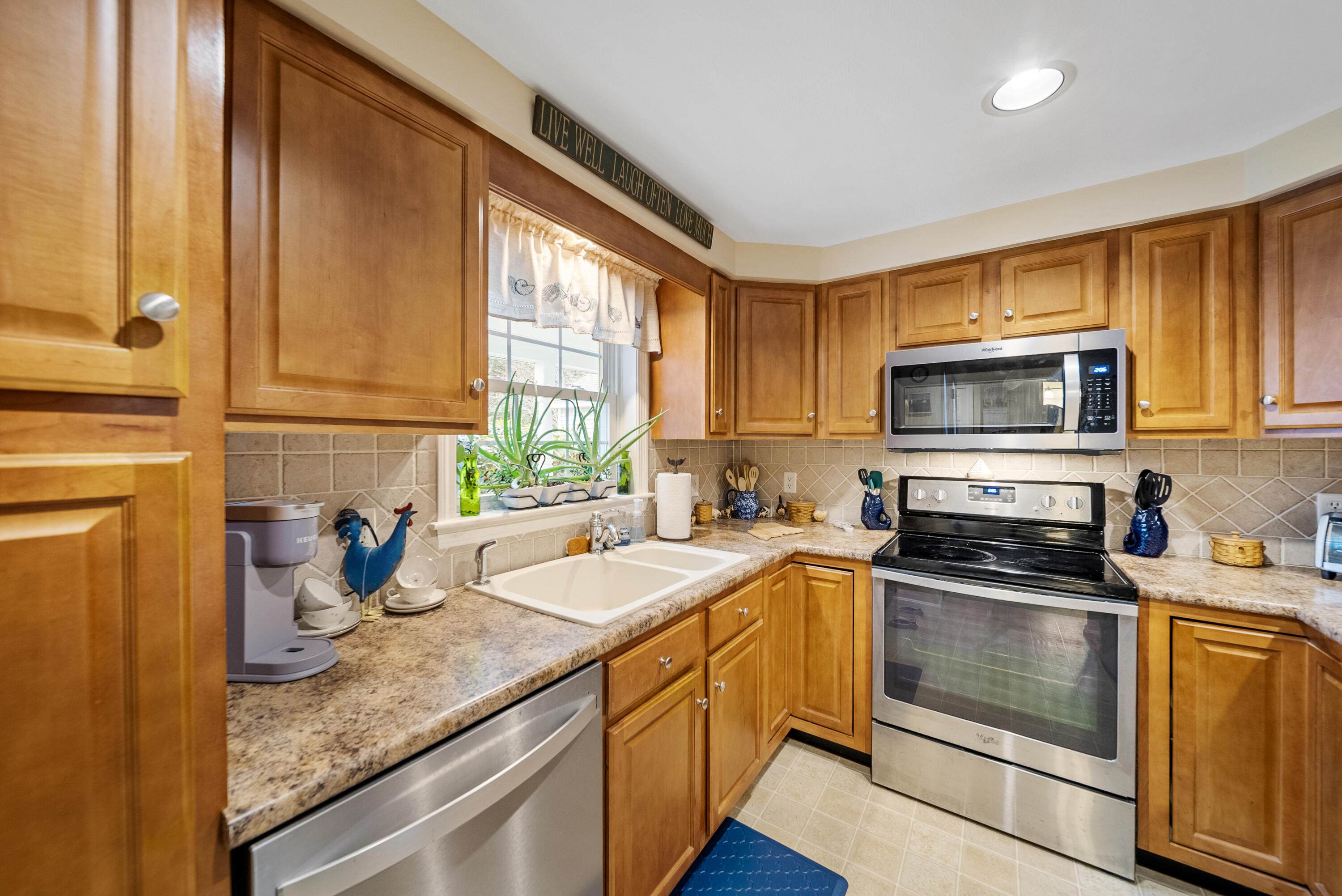 108 Hampton Glen Drive, Unit 108 Kennebunk, ME 04043 - Photo 9 of 45 dsc01859