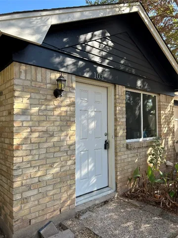 $950 | 6500 South 1st Street, Unit 103, Austin, TX 78745