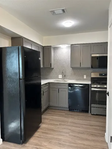 $950 | 6500 South 1st Street, Unit 103, Austin, TX 78745