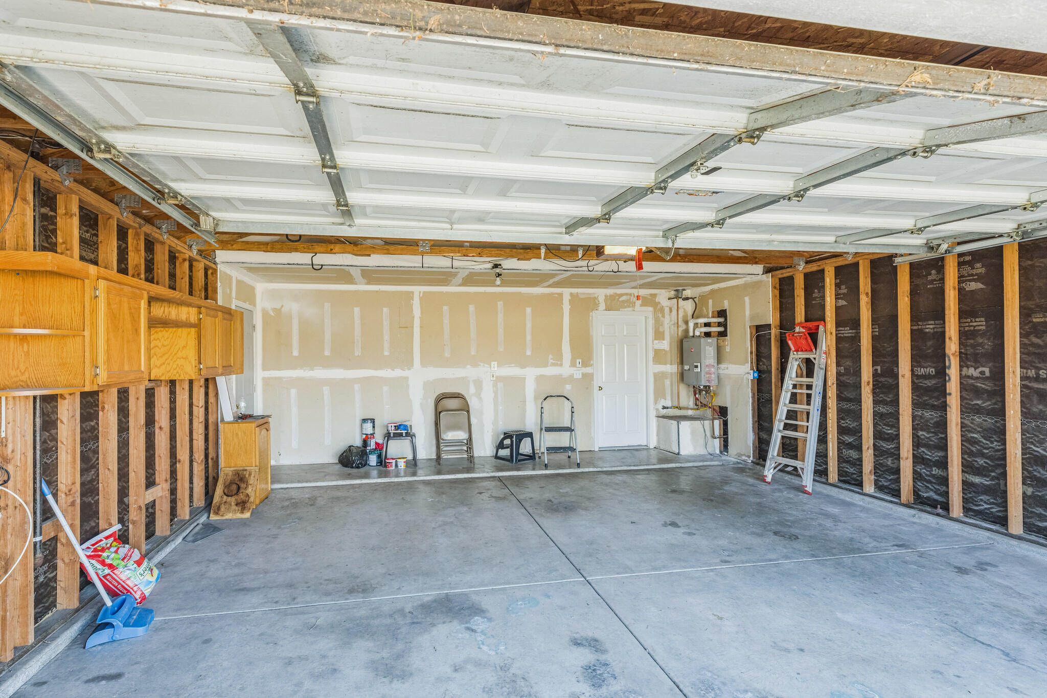 5146 Turnstone Circle Guadalupe, CA 93434 - Photo 20 of 21 a view of a porch with wooden floor and fence