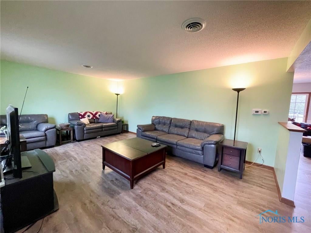 8450 Farnsworth Road Waterville, OH 43566 - Photo 12 of 30 Gallery Image 12