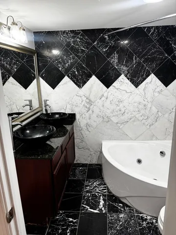 $2,000 | 4852 South Prairie Avenue, Unit 1A, Chicago, IL 60615