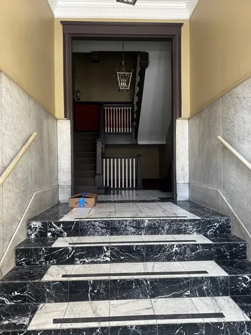 $2,000 | 4852 South Prairie Avenue, Unit 1A, Chicago, IL 60615