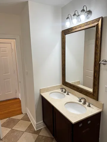 $2,000 | 4852 South Prairie Avenue, Unit 1A, Chicago, IL 60615