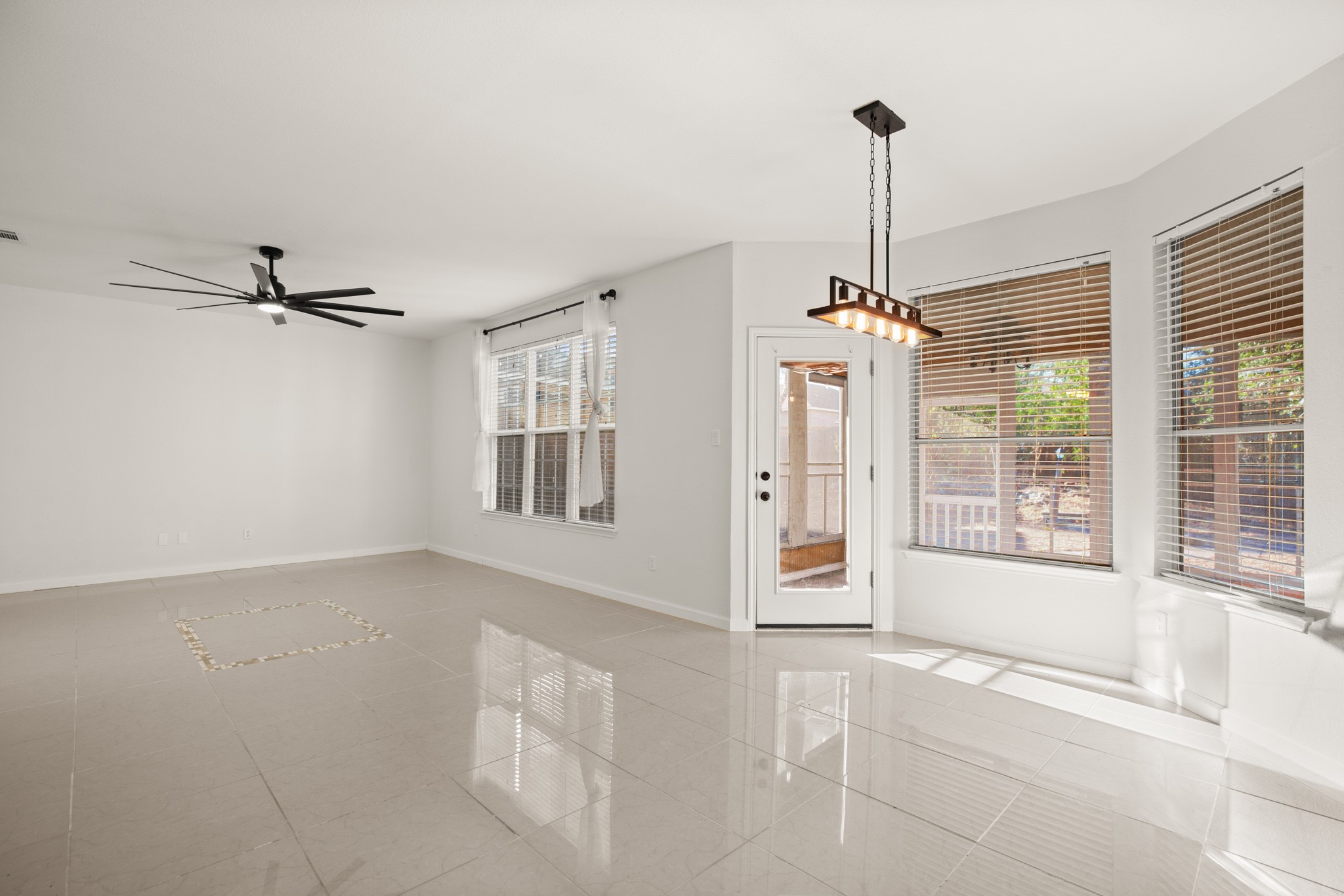 2011 Monica Lane Round Rock, TX 78664 - Photo 3 of 26