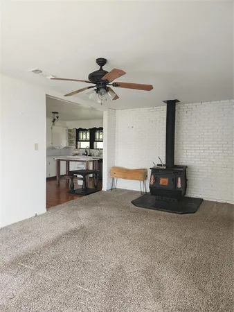 $1,750 | 440 South Main Street, Springtown, TX 76082