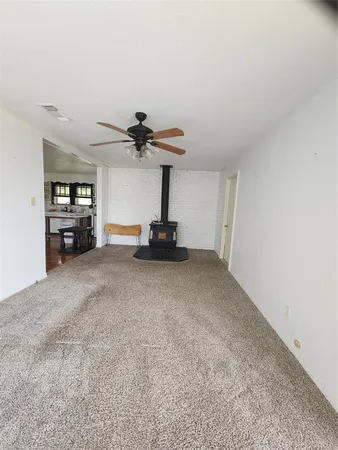 $1,750 | 440 South Main Street, Springtown, TX 76082