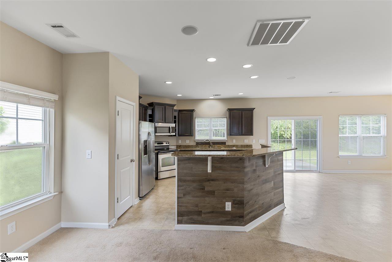 316 Rivers Edge Circle Simpsonville, SC 29680 - Photo 3 of 21