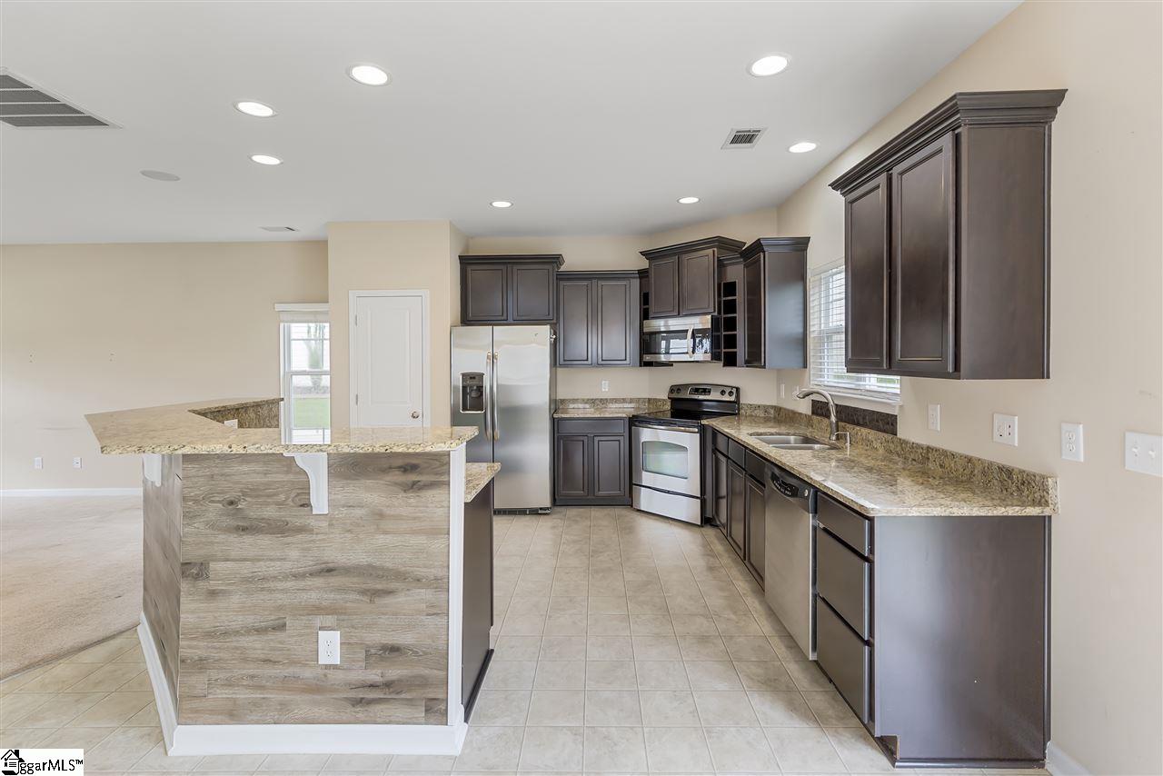 316 Rivers Edge Circle Simpsonville, SC 29680 - Photo 5 of 21