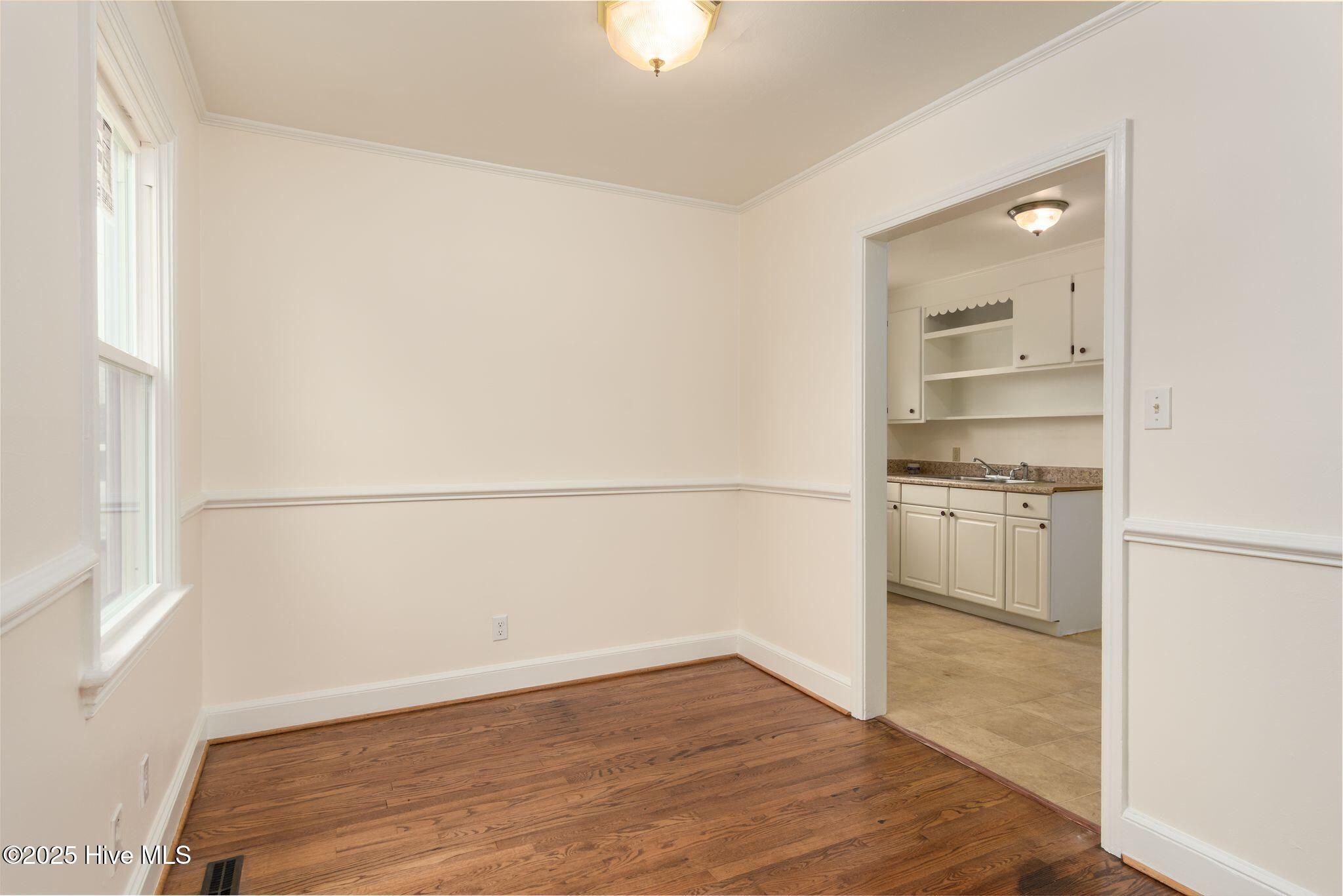 907 Sycamore Avenue Kinston, NC 28504 - Photo 10 of 26 907 Sycamore-10