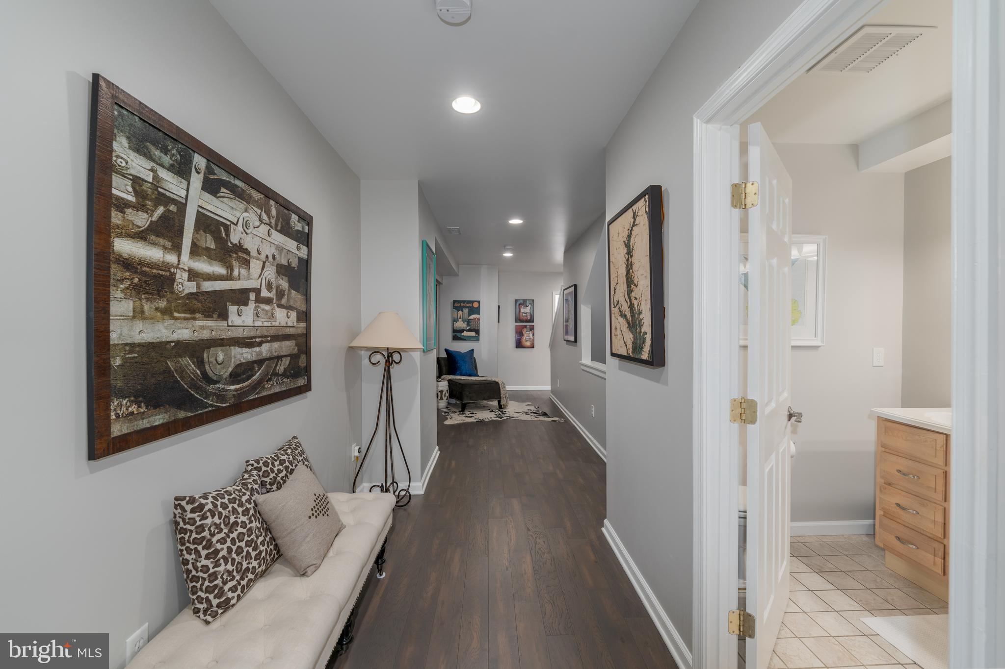 514 South Collington Avenue Baltimore, MD 21231 - Photo 24 of 40 2nd Floor Hallway