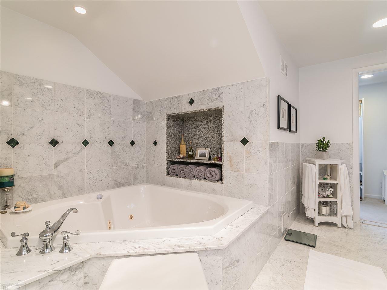 525 Shelden Road Grosse Pointe Shores, MI 48236 - Photo 27 of 51