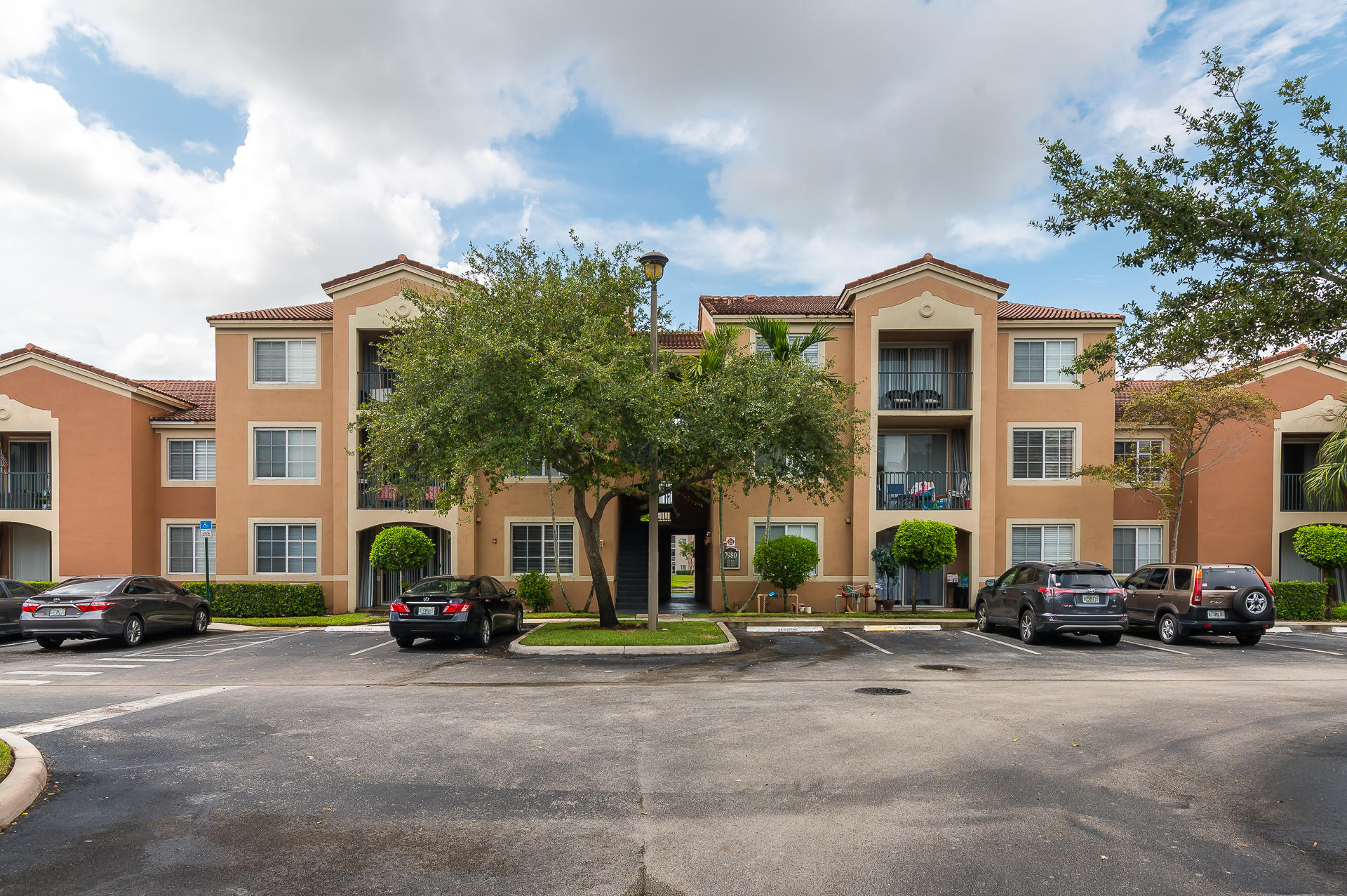 7980 North Nob Hill Road, Unit 303 Tamarac, FL 33321 - Photo 15 of 19 photo-15