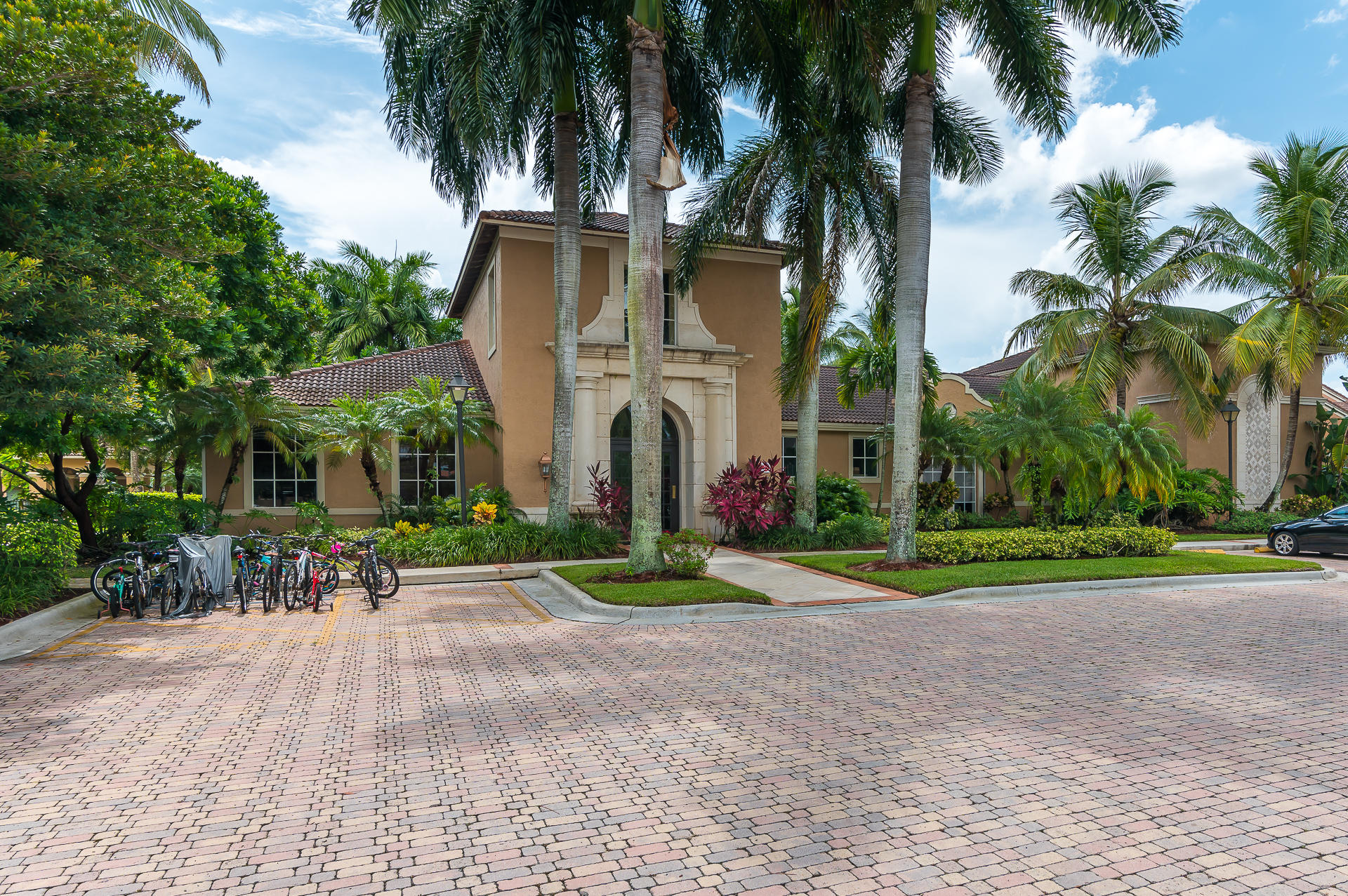 7980 North Nob Hill Road, Unit 303 Tamarac, FL 33321 - Photo 18 of 19 photo-19