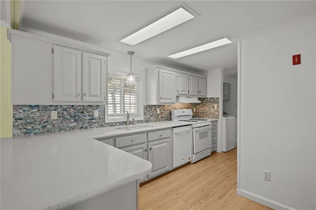 $239,900 | 77 Lear Drive, Coventry, RI 02816