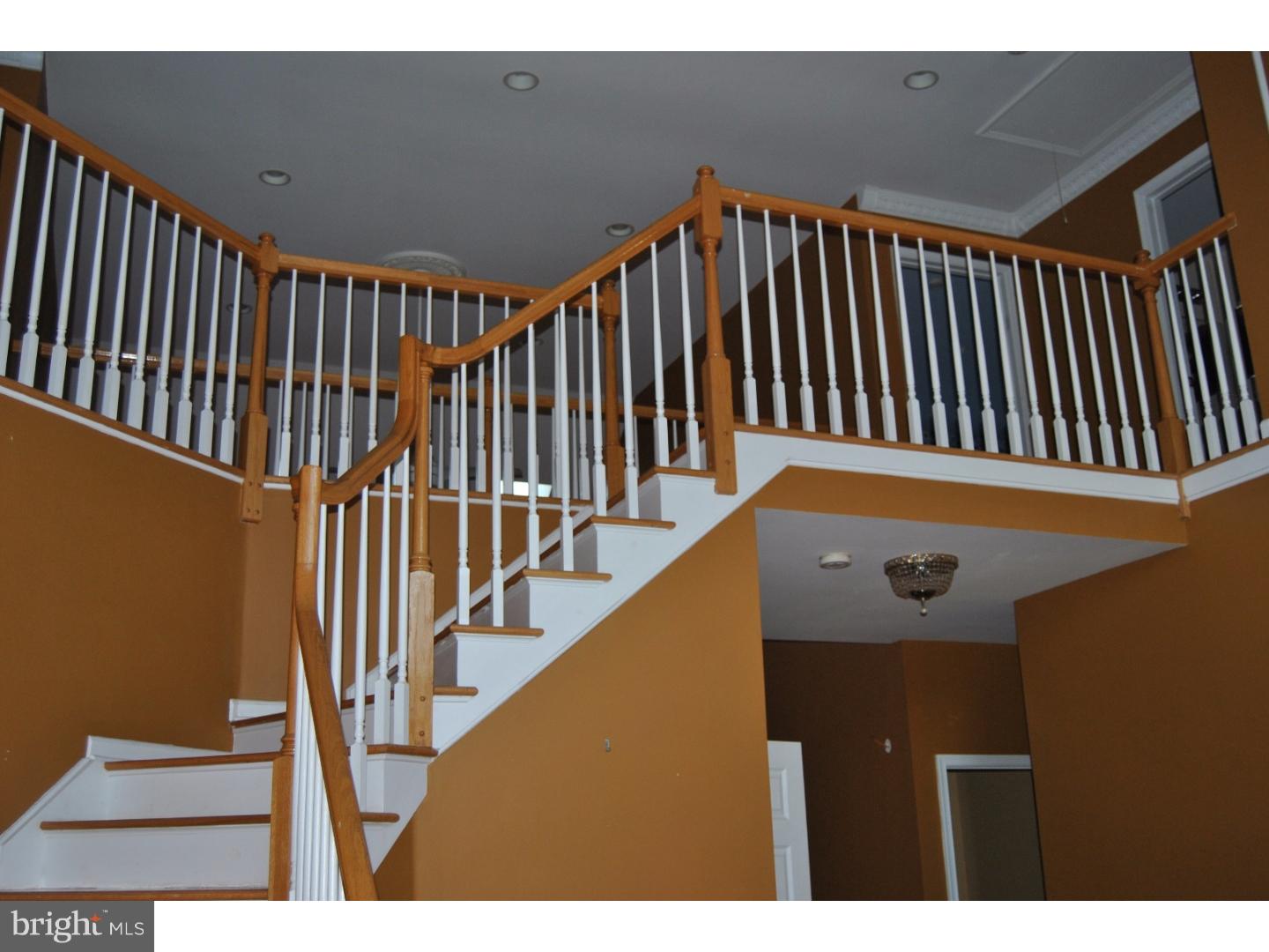 43 Zaitz Farm Road Princeton Junction, NJ 08550 - Photo 2 of 11