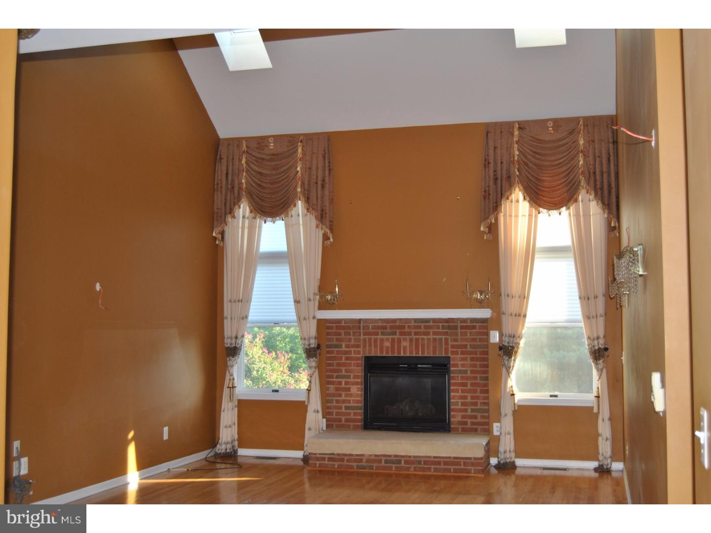 43 Zaitz Farm Road Princeton Junction, NJ 08550 - Photo 3 of 11
