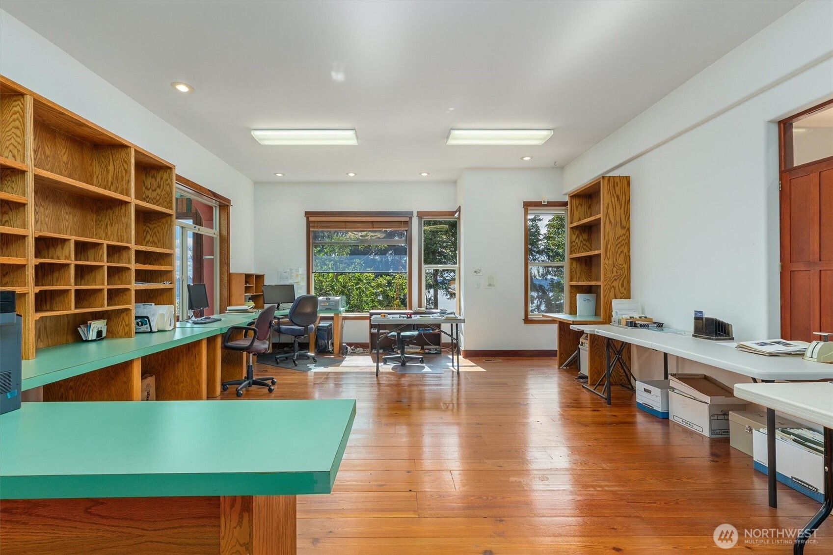 14405 Southwest Pohl Road Vashon, WA 98070 - Photo 33 of 40 Gallery Image 33