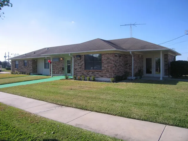 $1,371 | 1207 Miracle Drive, Edna, TX 77957