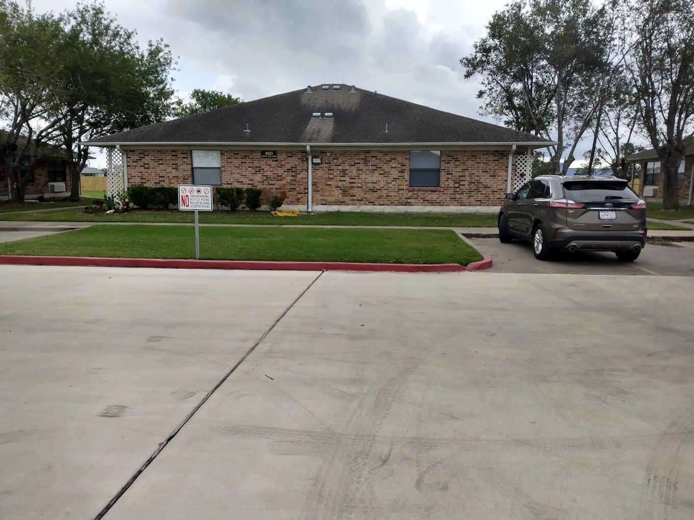 1207 Miracle Drive Edna, TX 77957 - Photo 6 of 10