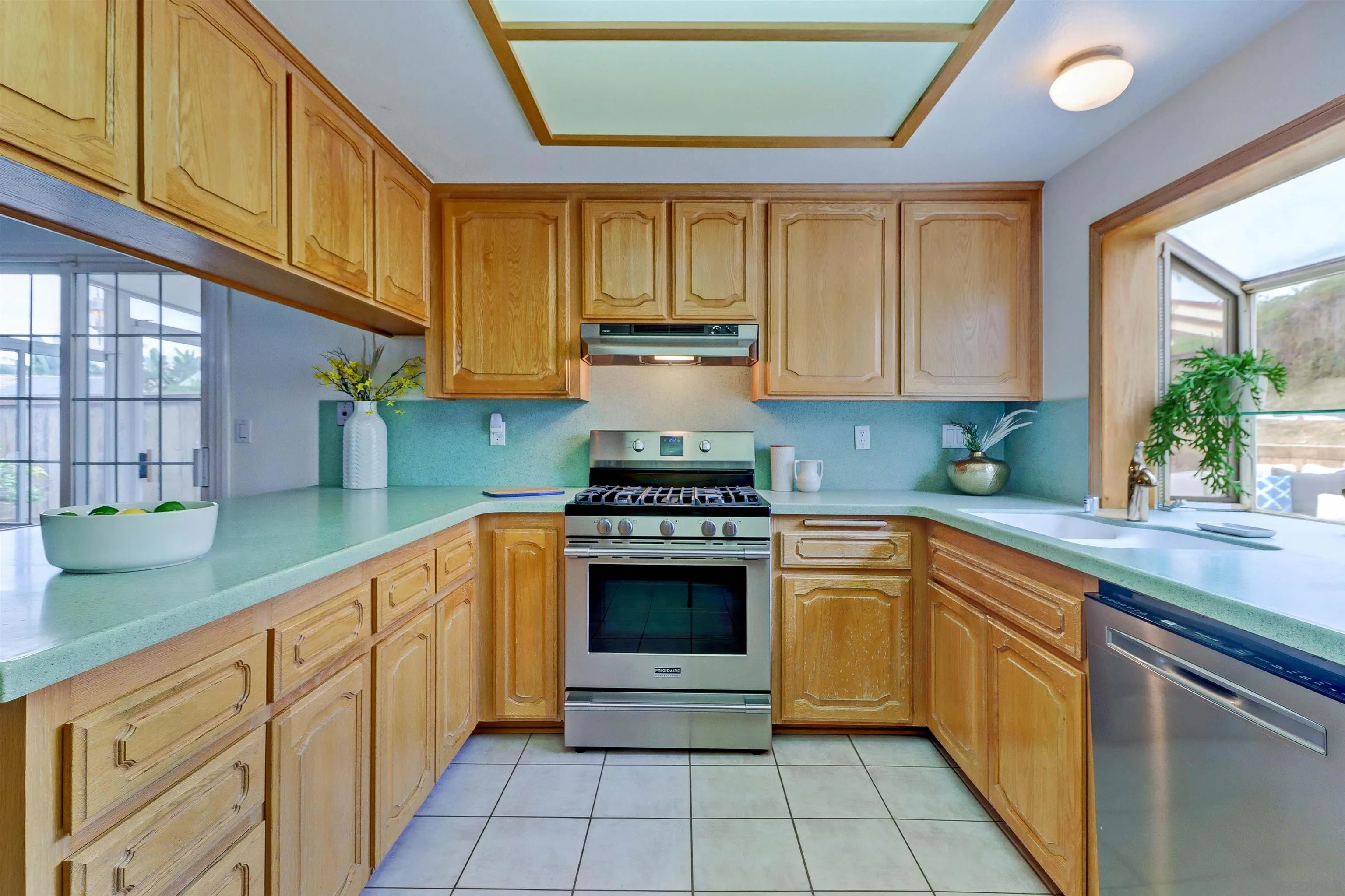 9669 Derald Road Santee, CA 92071 - Photo 3 of 32 Gallery Image 3