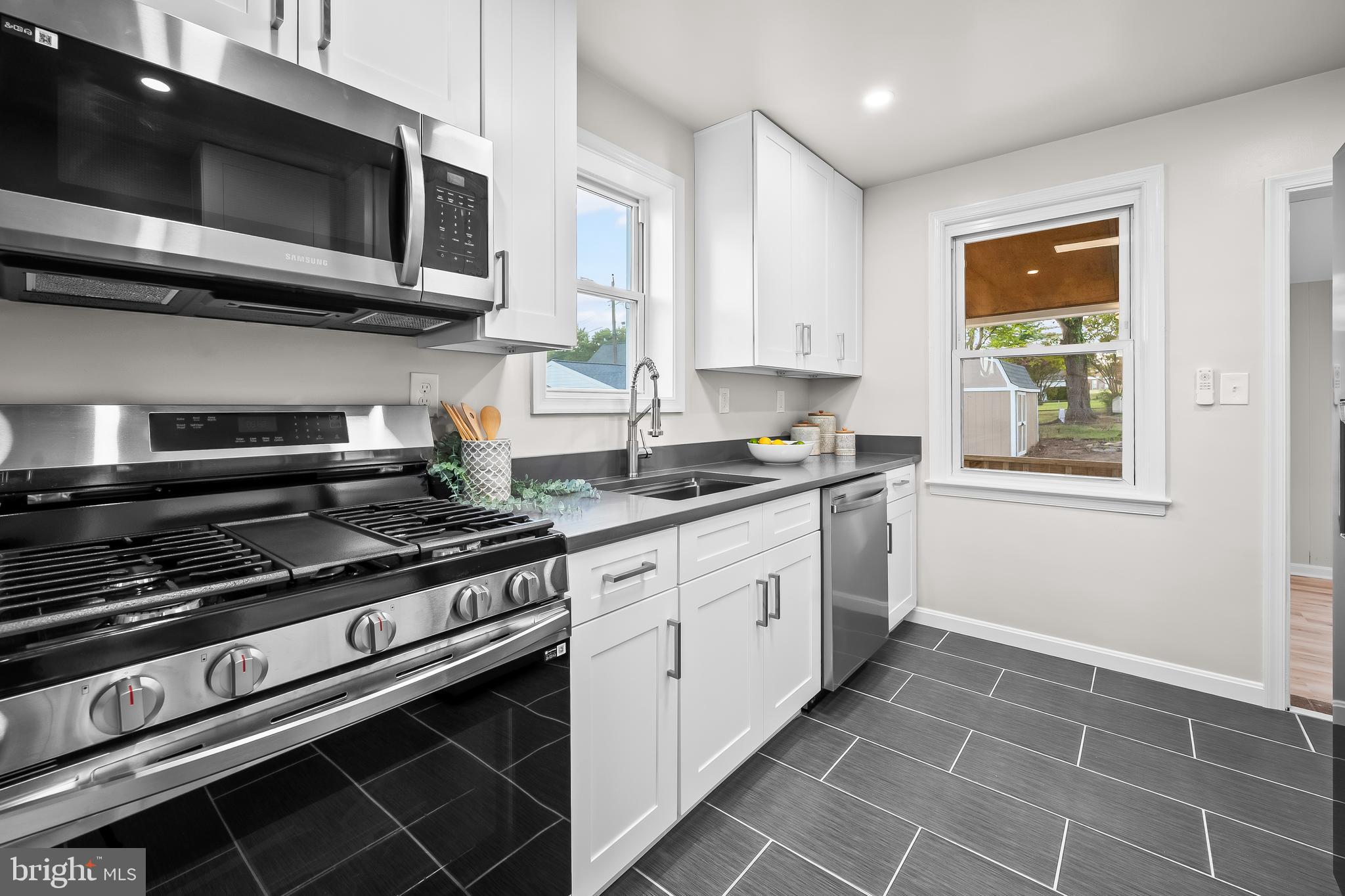 5720 Cynthia Terrace Baltimore, MD 21206 - Photo 11 of 42