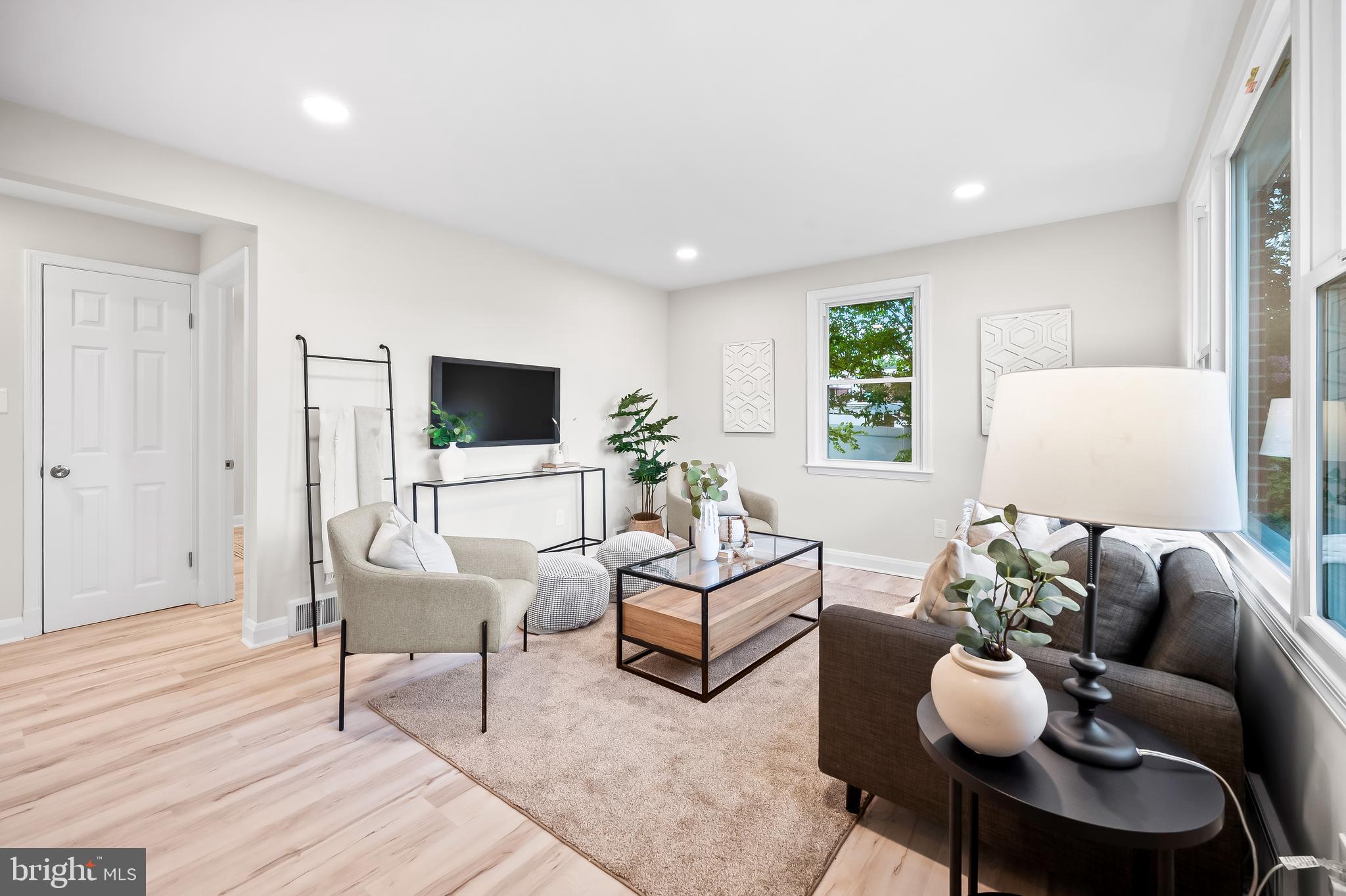 5720 Cynthia Terrace Baltimore, MD 21206 - Photo 4 of 42