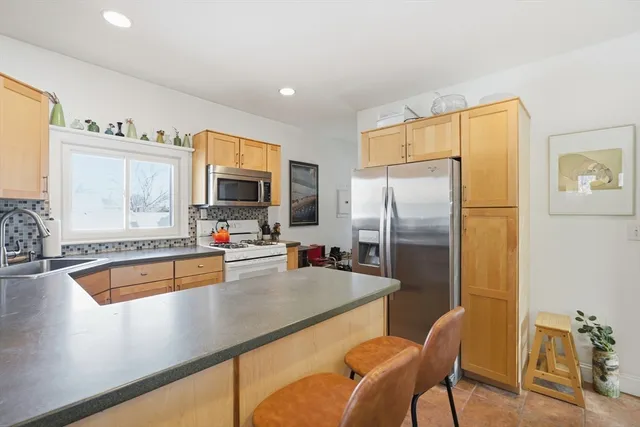 $640,000 | 314 Amory Street, Unit 3, Boston, MA 02130