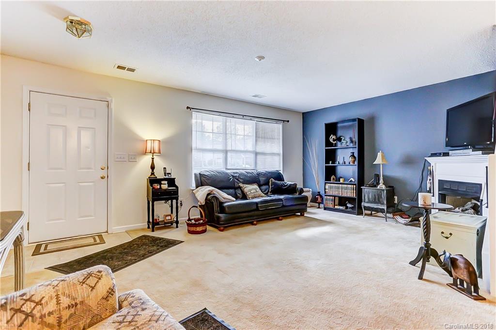8264 Rudolph Road Charlotte, NC 28216 - Photo 3 of 25
