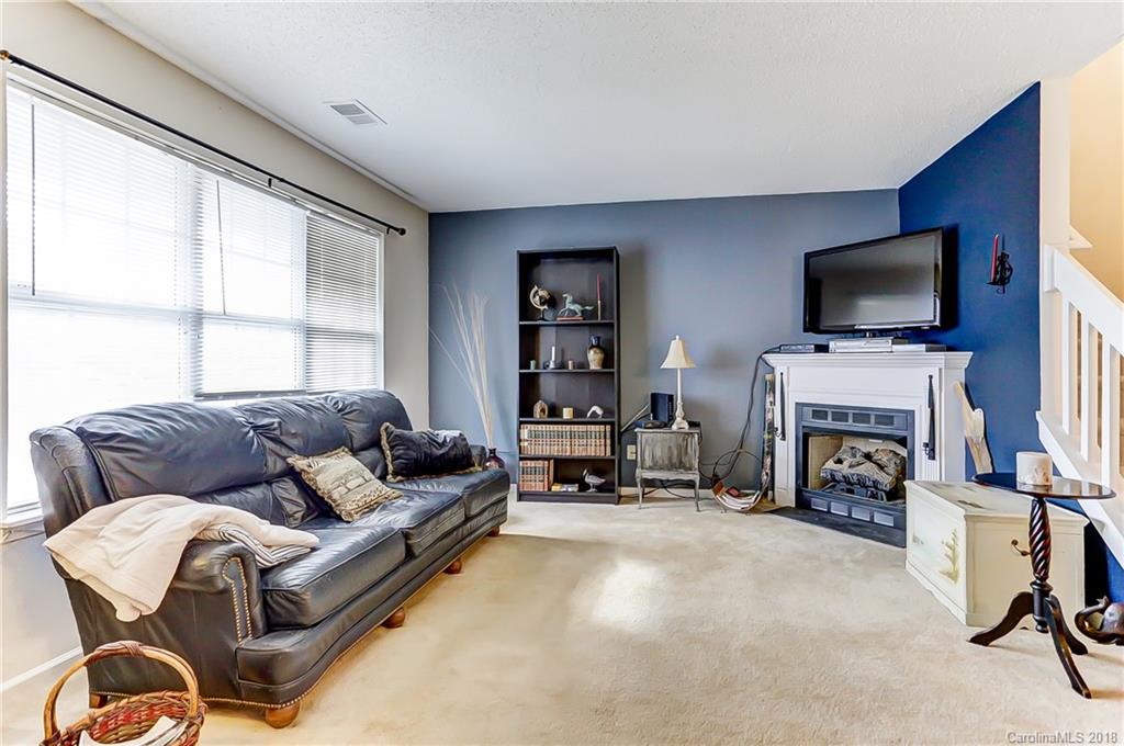 8264 Rudolph Road Charlotte, NC 28216 - Photo 4 of 25