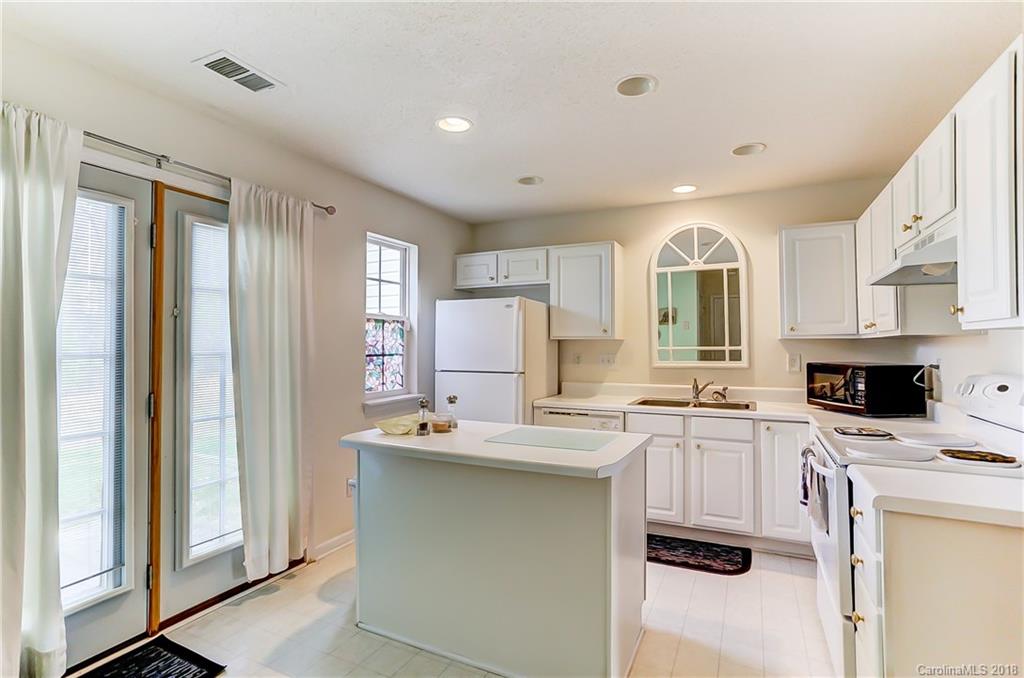 8264 Rudolph Road Charlotte, NC 28216 - Photo 7 of 25
