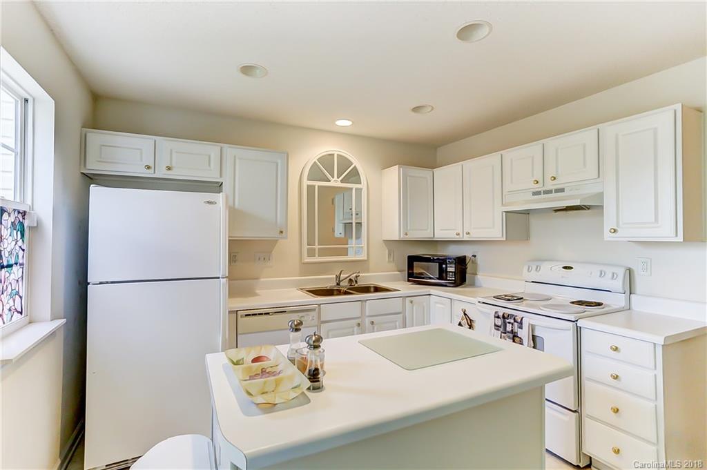 8264 Rudolph Road Charlotte, NC 28216 - Photo 8 of 25