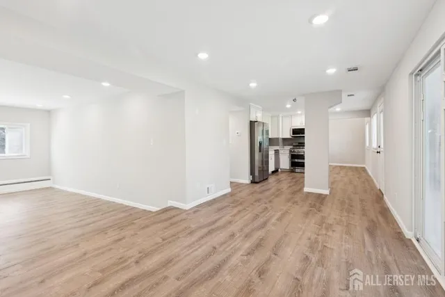 $725,000 | 5 Waverly Drive East, Edison, NJ 08817