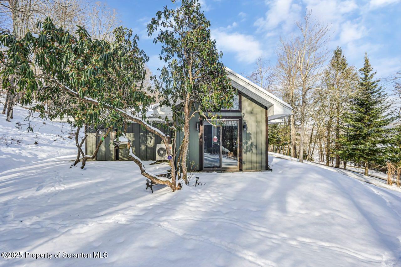 273 State Rte 2067 Union Dale, PA 18470 - Photo 11 of 69 Side