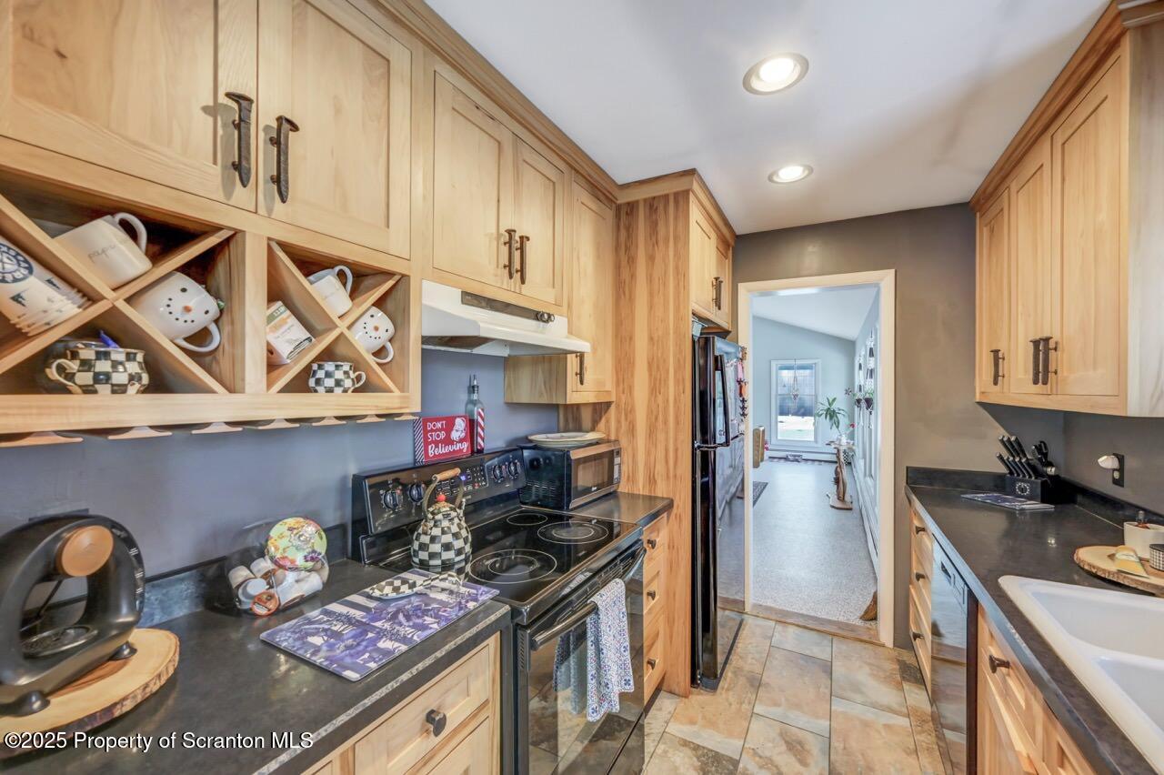 273 State Rte 2067 Union Dale, PA 18470 - Photo 24 of 68 Kitchen