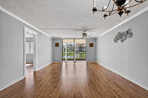 $147,000 | 7770 Tahiti Lane, Unit 102, Lake Worth, FL 33467