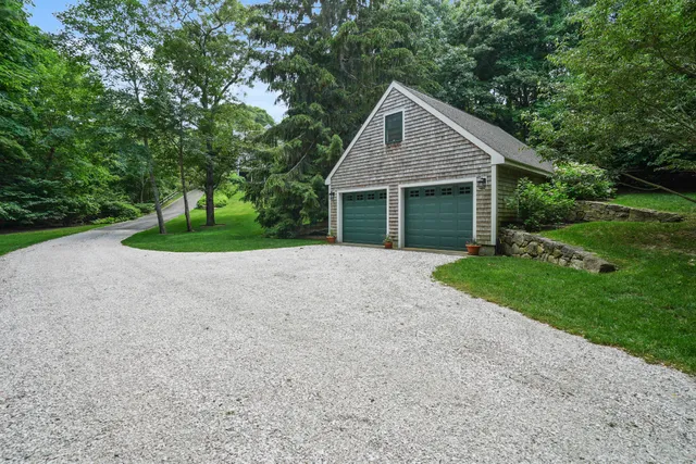 $2,495,000 | 61 Causeway Road, Vineyard Haven, MA 02568