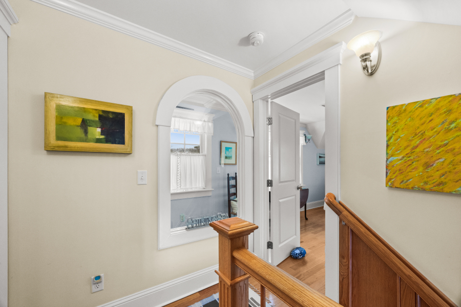 61 Causeway Road Vineyard Haven, MA 02568 - Photo 29 of 58 Entrance to the primary suite