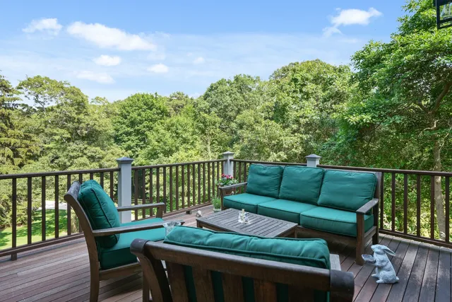 $2,495,000 | 61 Causeway Road, Vineyard Haven, MA 02568