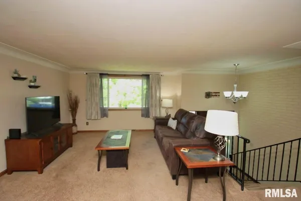 $177,500 | 204 Hemlock Street, Pekin, IL 61554