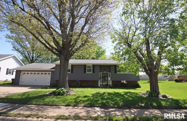 $177,500 | 204 Hemlock Street, Pekin, IL 61554